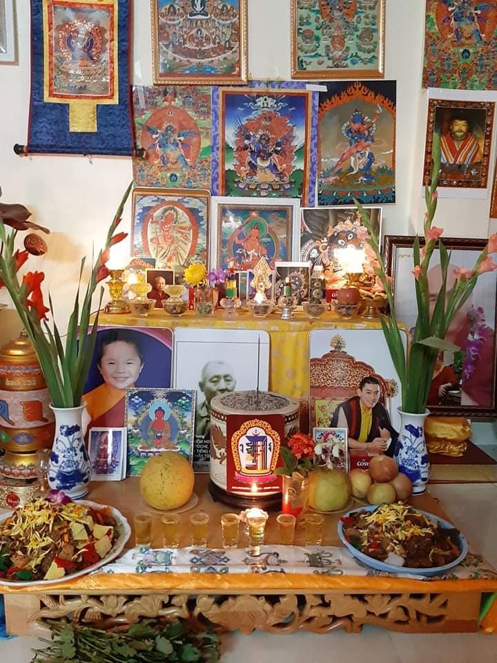 Nhìn bàn thờ thấy đời sống Tâm linh